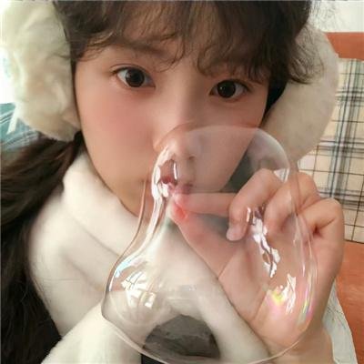 在此一群